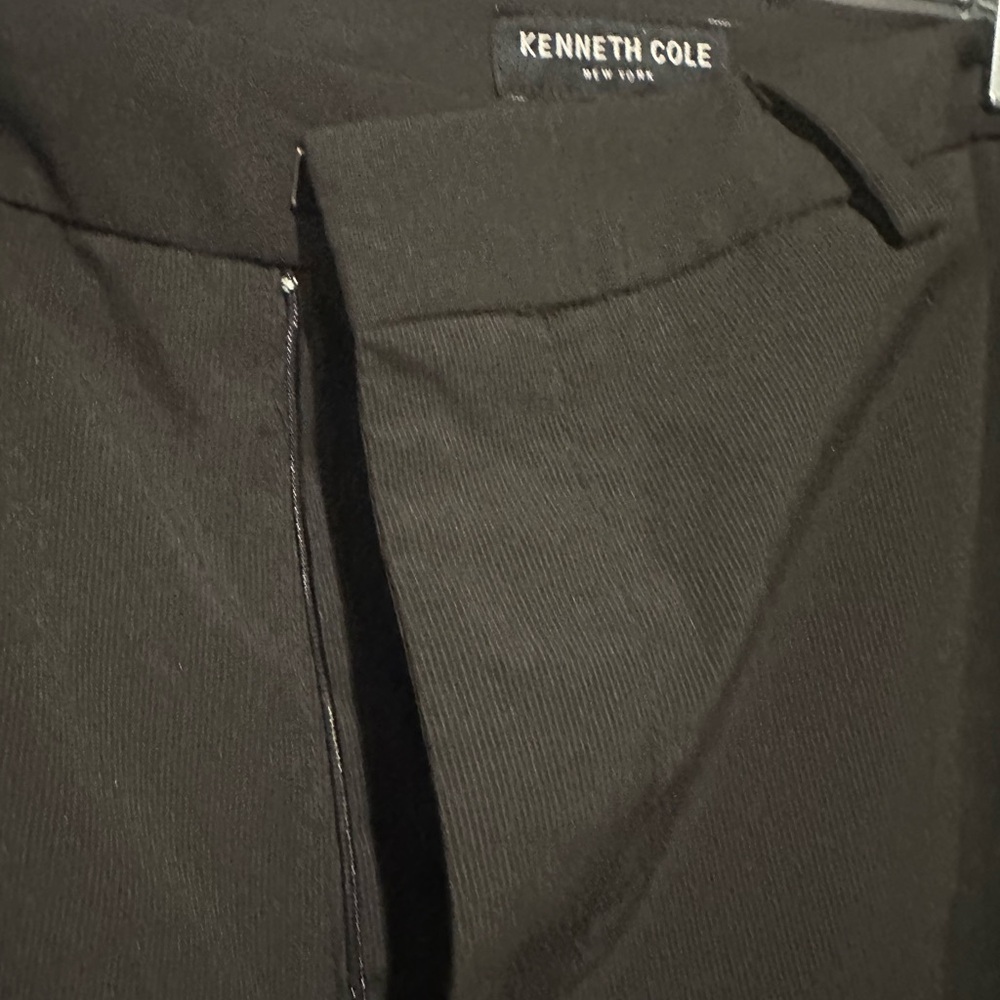 Kenneth Cole Men's Flat Front Shorts in Black